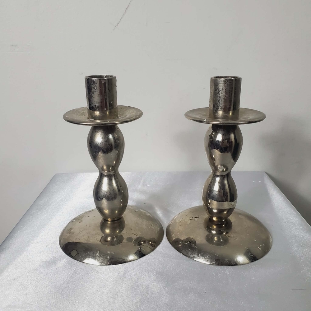 Silver Metal Camdle Holder